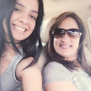 Meet your Posher, Celia rosa